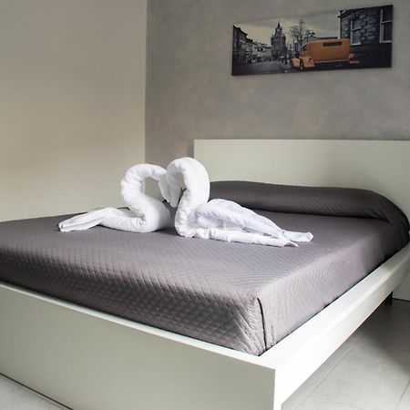 Appartamento Comodo 10 Min Da Centro Torino Esterno foto
